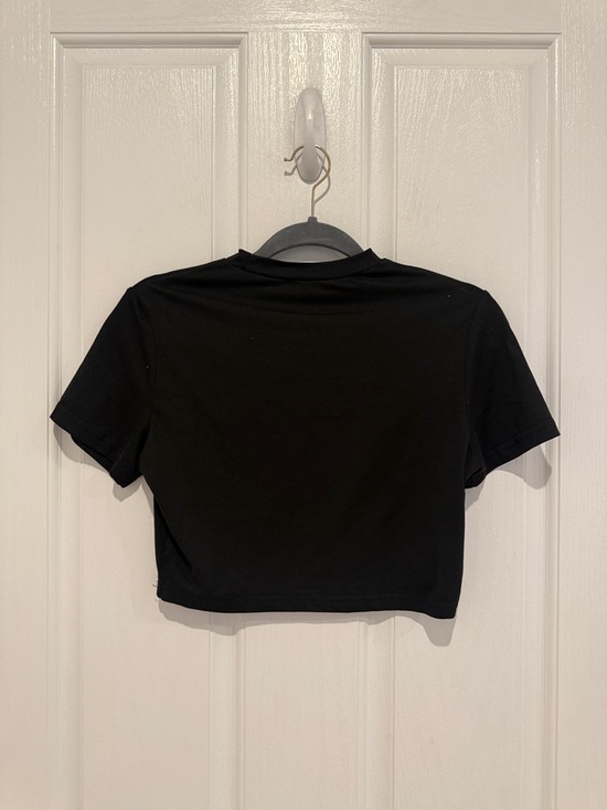 🌴Black basic cropped tee - Picture 4 of 5